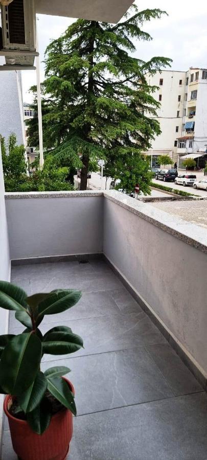 Aaa Apartment Berat Exteriör bild